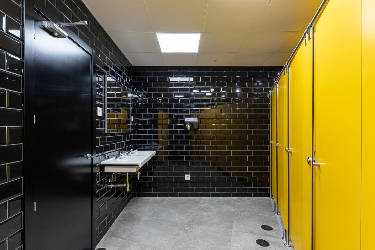 Art Seven Hostel Capsules Madrid Eksteriør billede