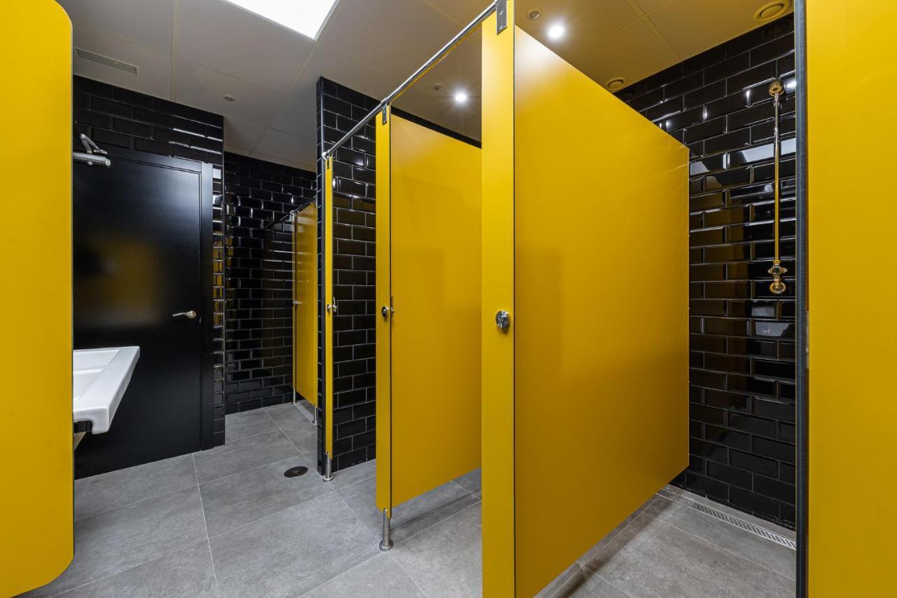 Art Seven Hostel Capsules Madrid Eksteriør billede