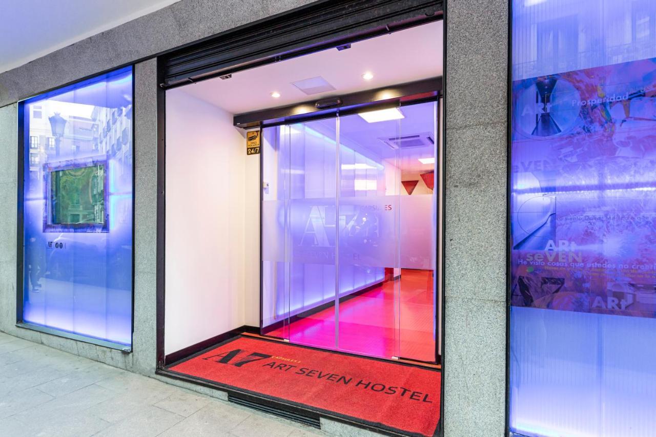 Art Seven Hostel Capsules Madrid Eksteriør billede